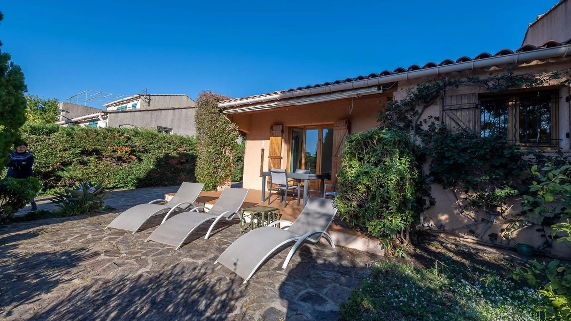 Villa Maison Pour 6 Personnes , Climatisee A 500 M De La Plage De Saint Clair Le Lavandou